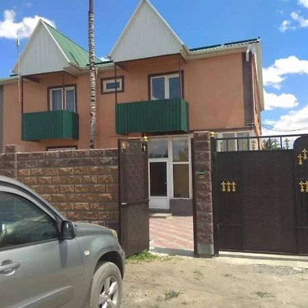 Janat Family Guesthouse Karakol Exterior photo